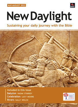 New Daylight May-August 2022: Your daily Bible reading comment and prayer