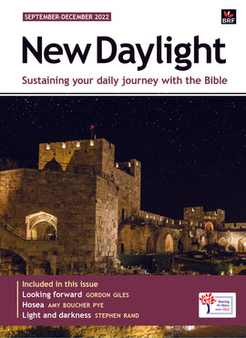 New Daylight Deluxe edition September-December 2022: Sustaining your daily journey with the Bible